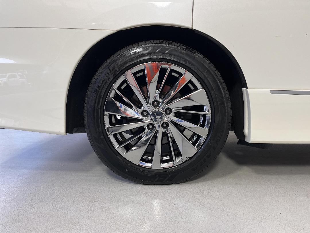 Photo '12' of Nissan Elgrand Photo '12' of Nissan Elgrand