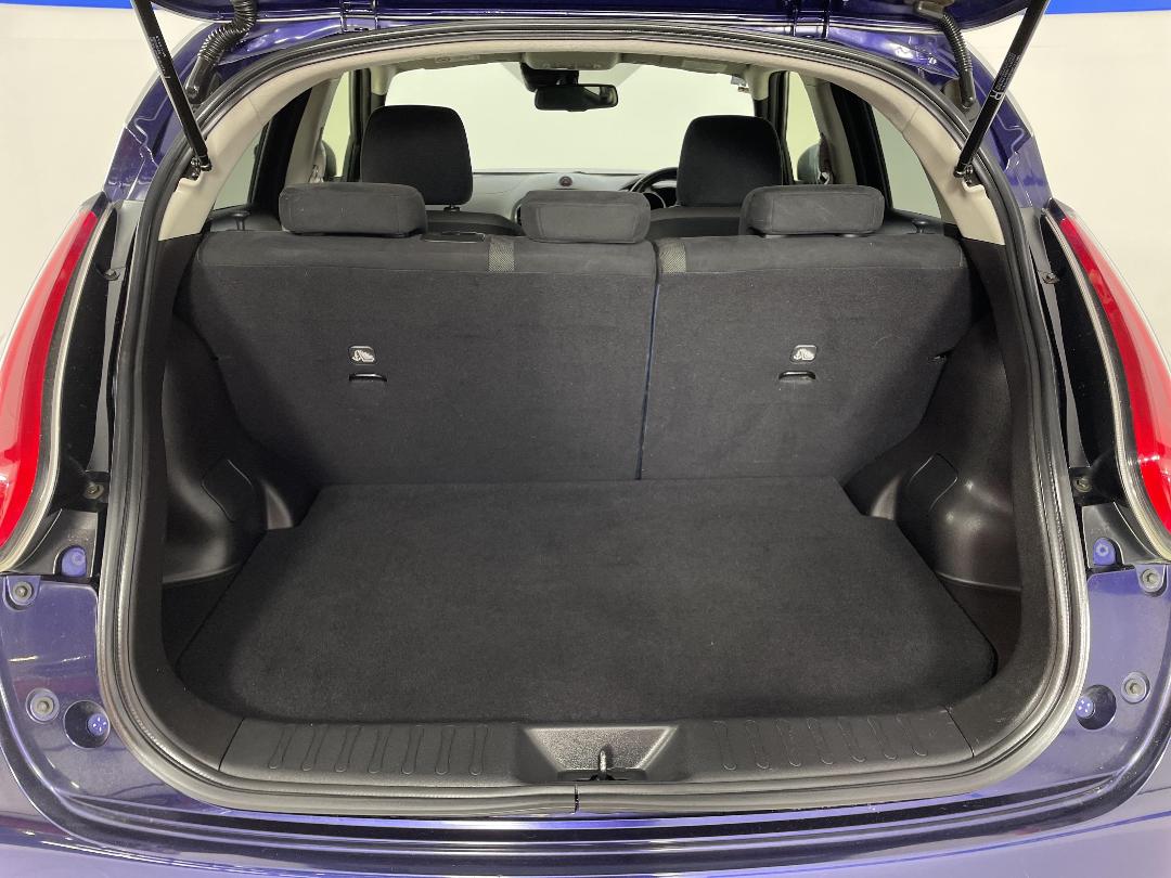 Photo '14' of Nissan Juke Photo '14' of Nissan Juke