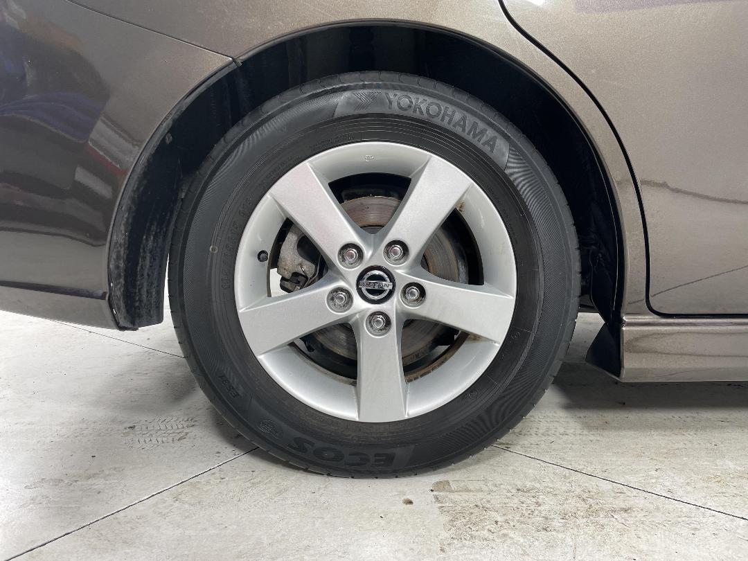 Photo '12' of Nissan Lafesta