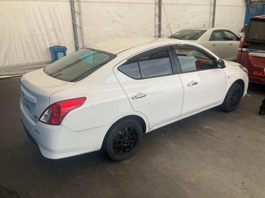 Photo '13' of Nissan Latio Photo '13' of Nissan Latio