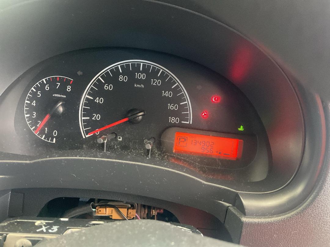 Photo '18' of Nissan Latio Photo '18' of Nissan Latio