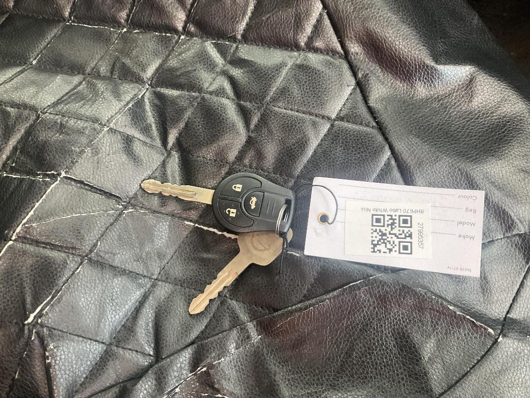 Photo '19' of Nissan Latio Photo '19' of Nissan Latio