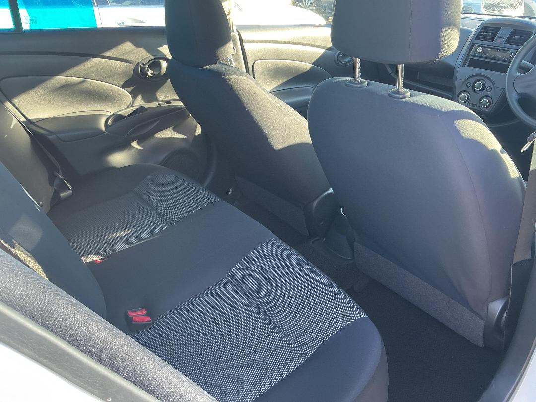 Photo '24' of Nissan Latio