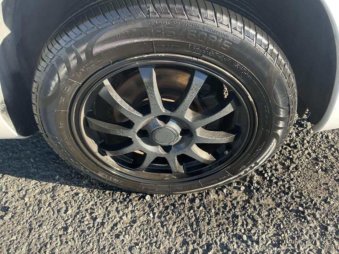 Photo '14' of Nissan Latio