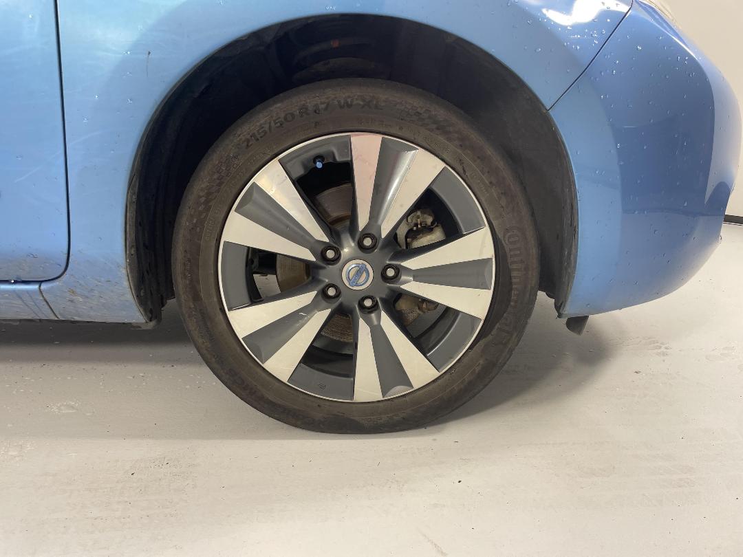 Photo '7' of Nissan Leaf