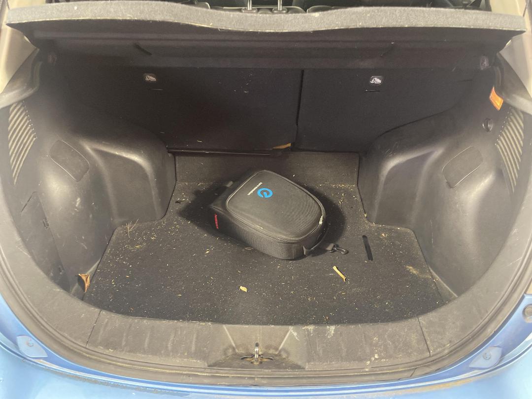 Photo '12' of Nissan Leaf