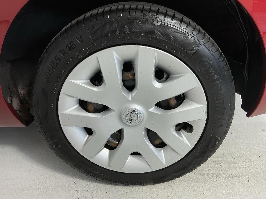 Photo '11' of Nissan Leaf