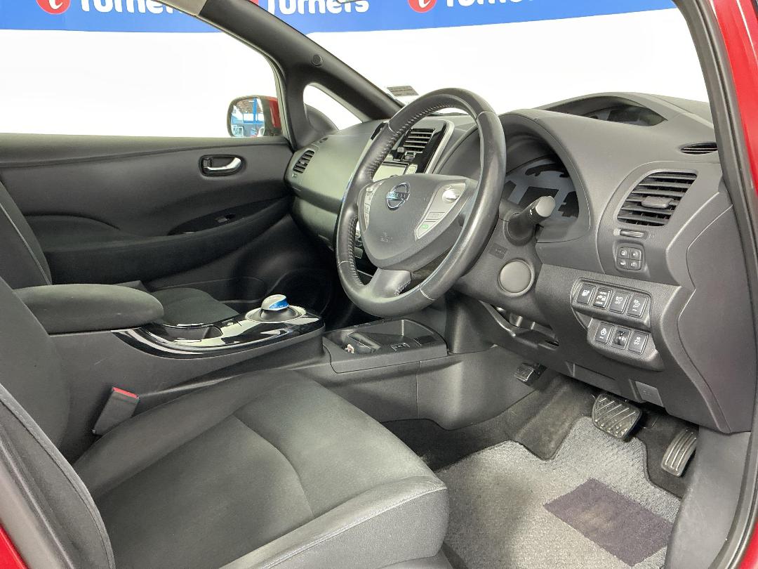 Photo '16' of Nissan Leaf