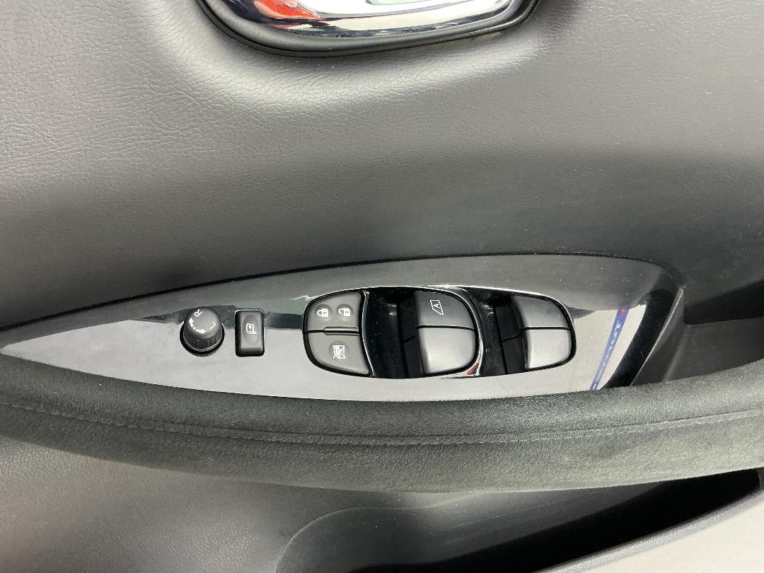 Photo '27' of Nissan Leaf