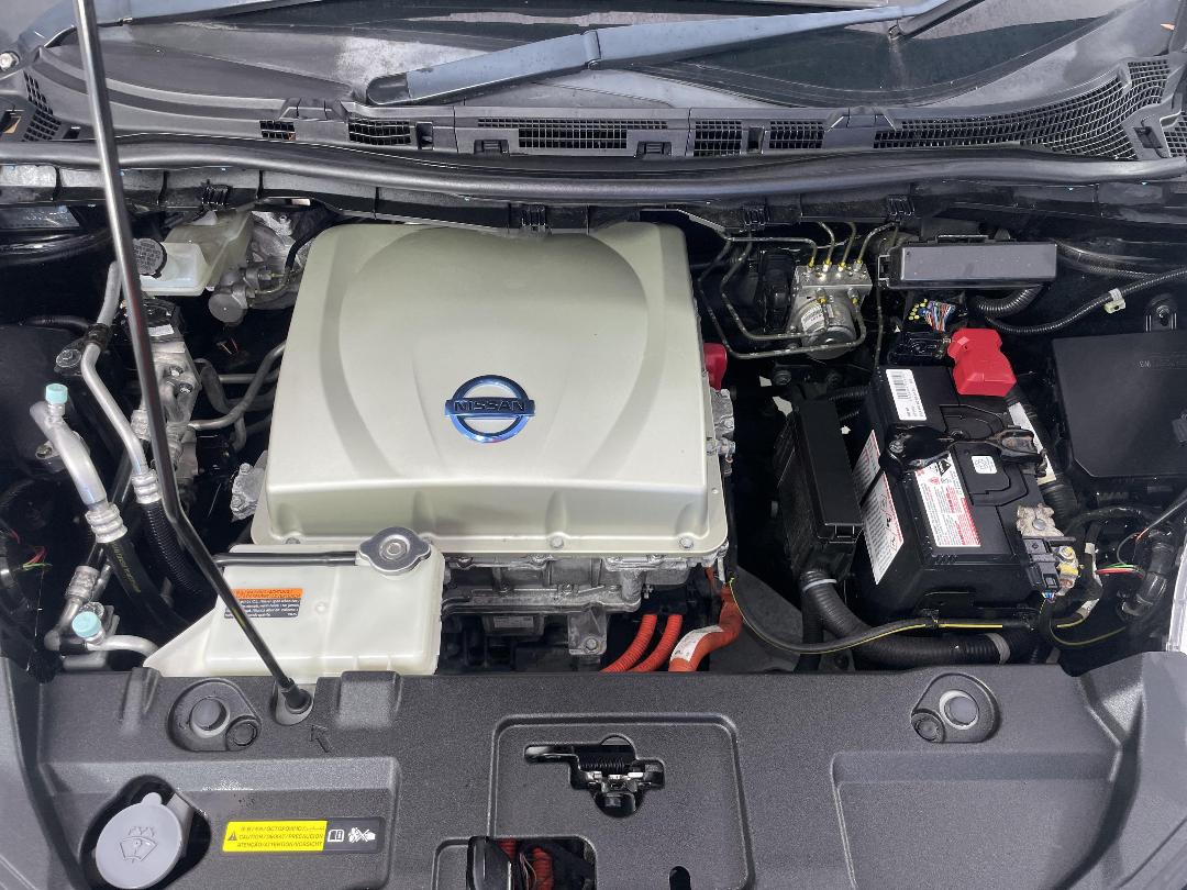 Photo '13' of Nissan Leaf