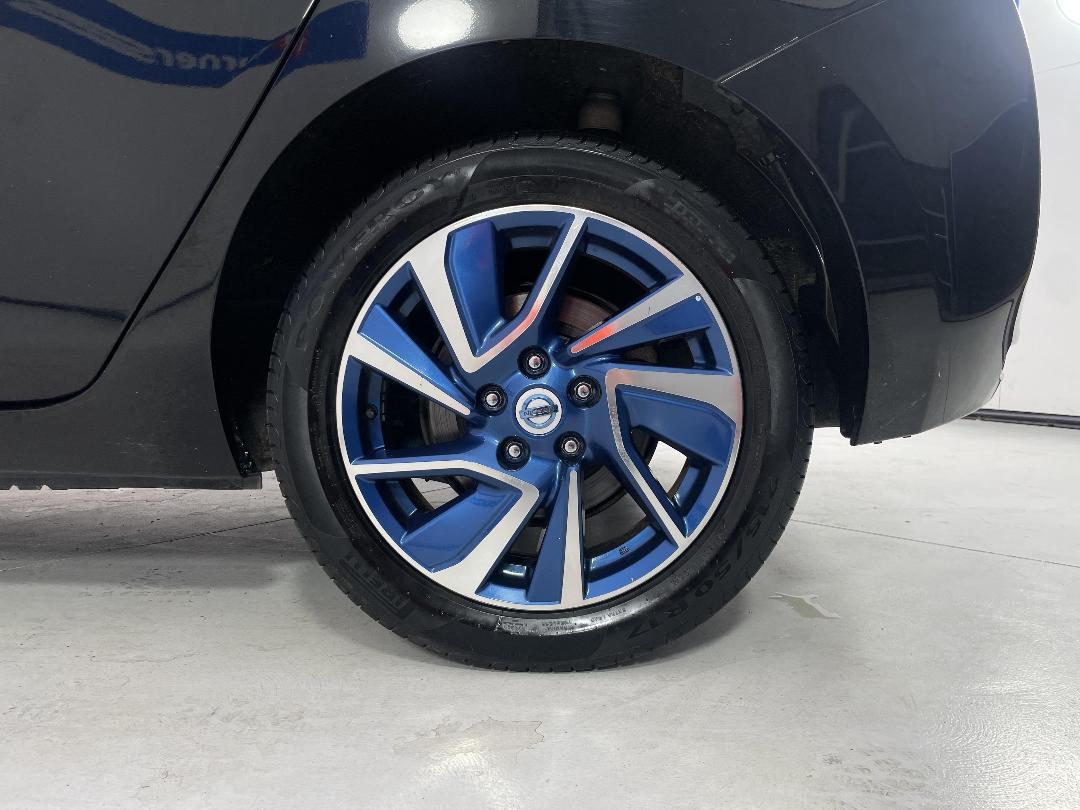 Photo '11' of Nissan Leaf