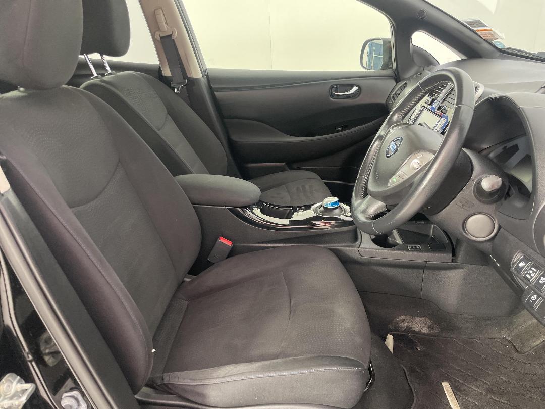 Photo '16' of Nissan Leaf