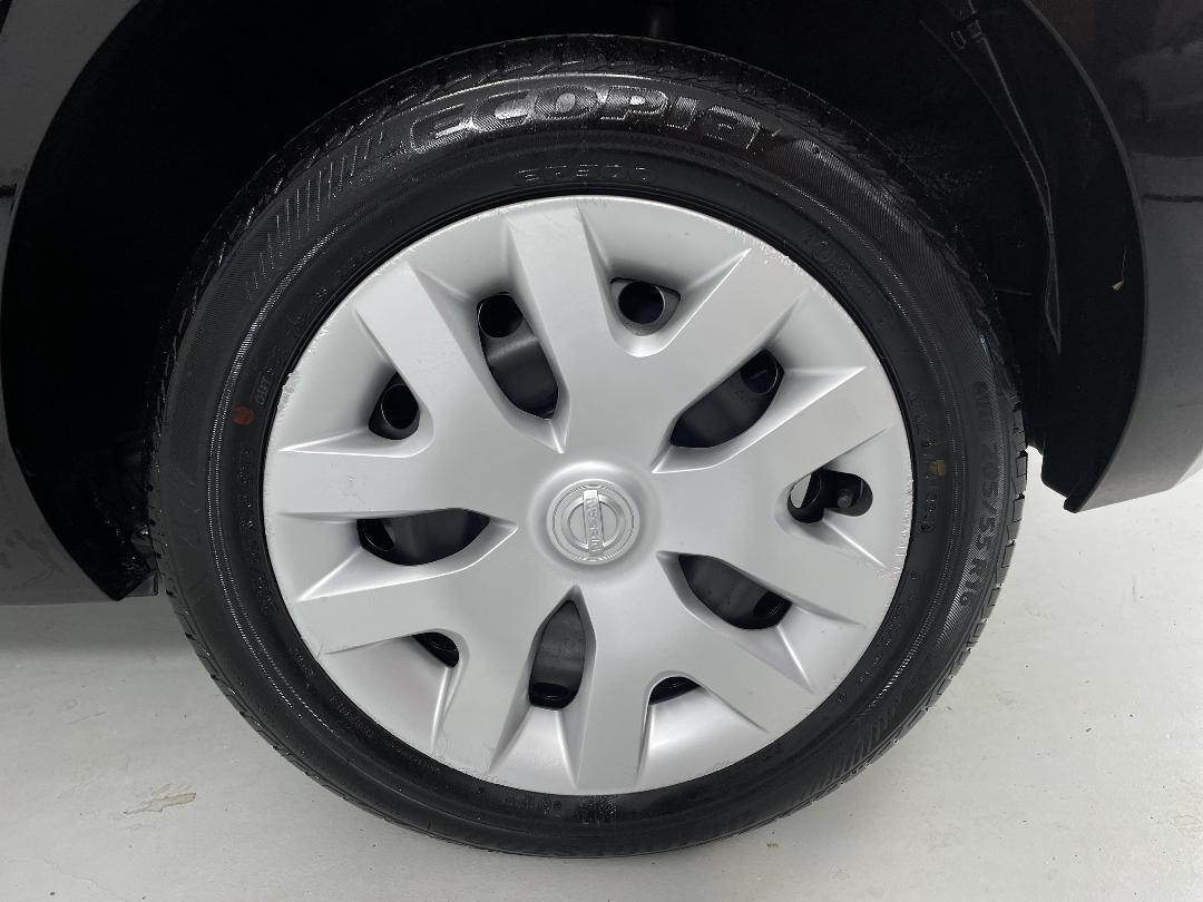 Photo '11' of Nissan Leaf