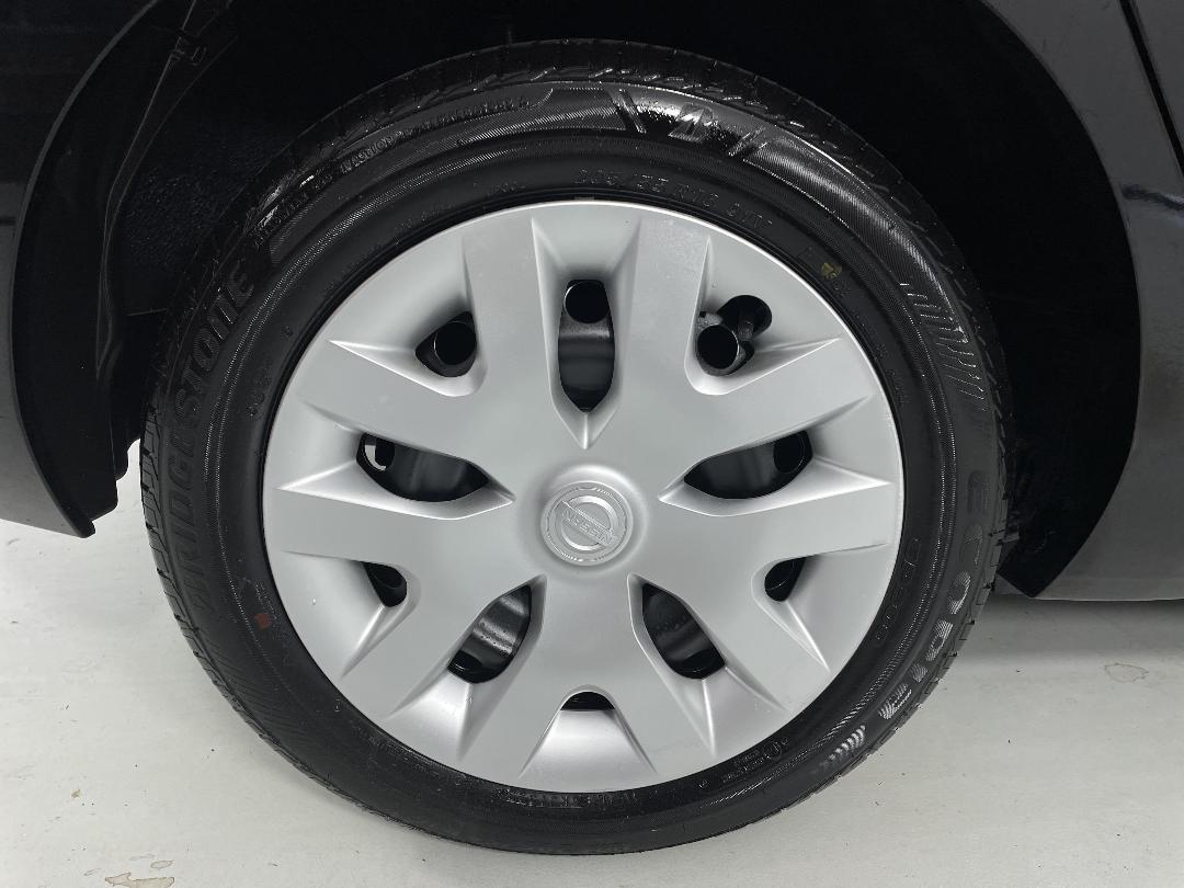 Photo '12' of Nissan Leaf