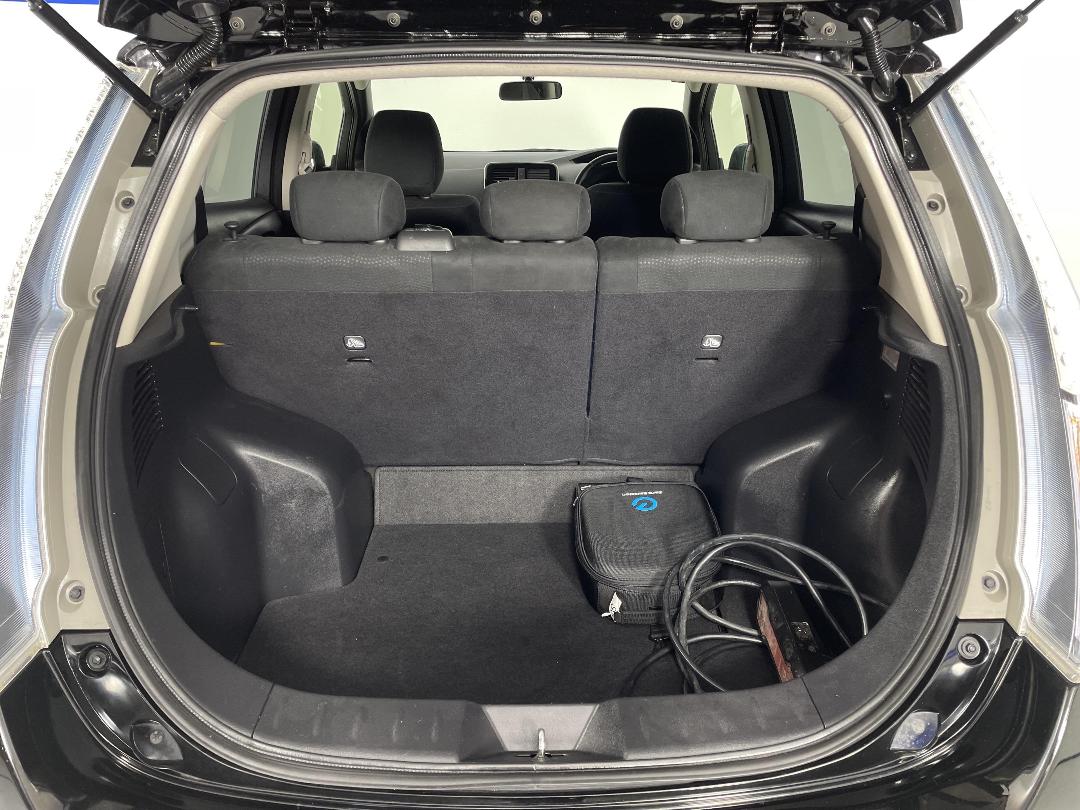 Photo '14' of Nissan Leaf