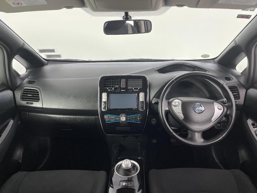 Photo '17' of Nissan Leaf