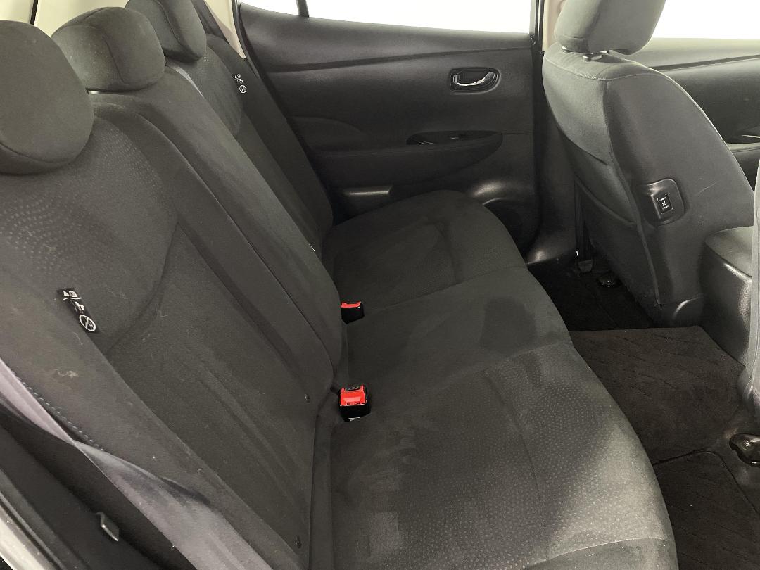 Photo '20' of Nissan Leaf