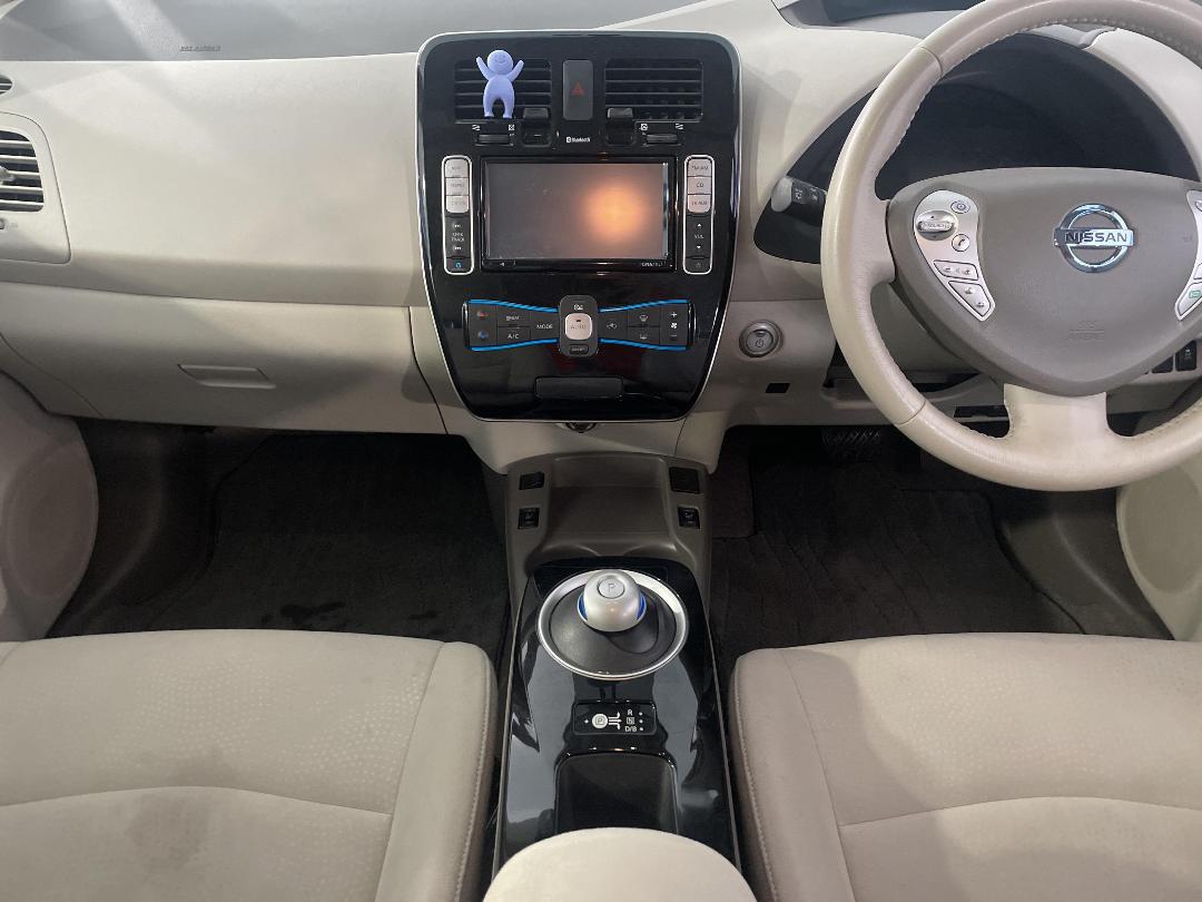 Photo '18' of Nissan Leaf