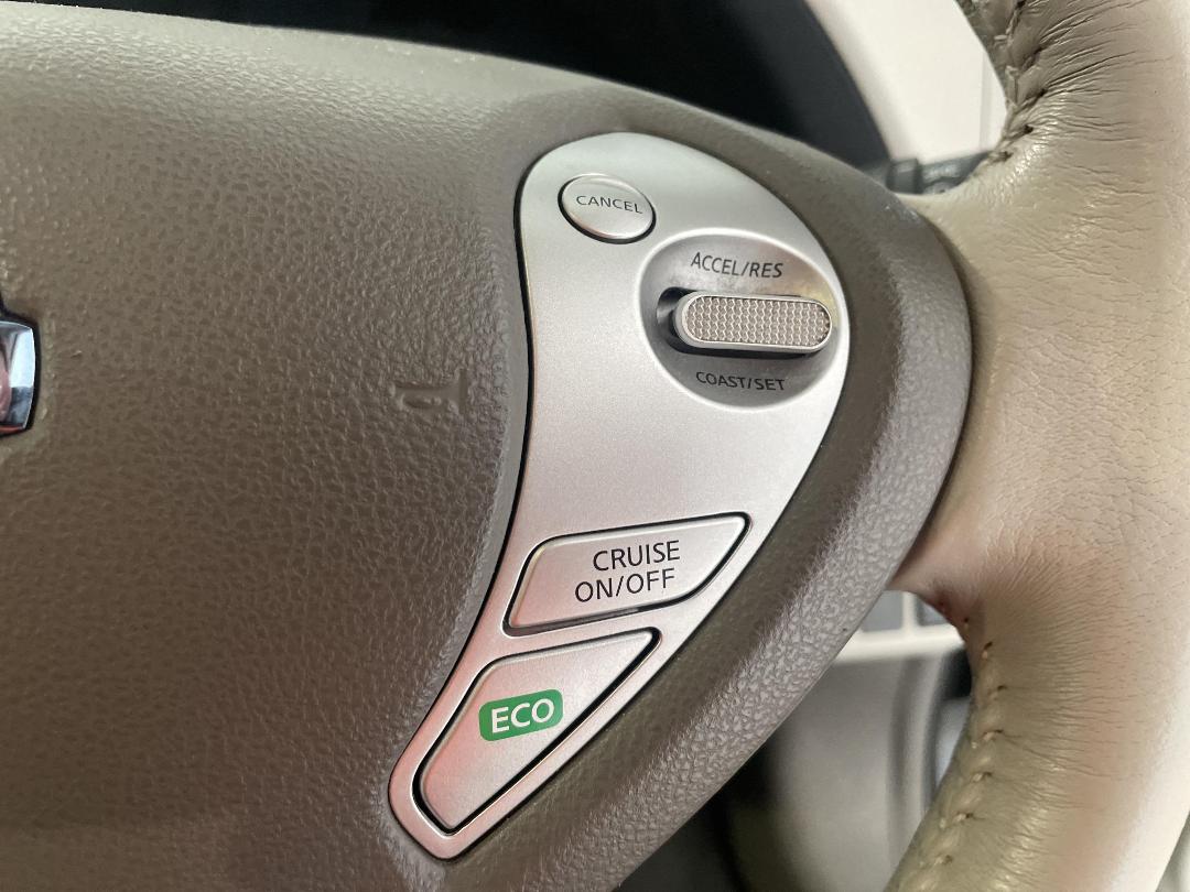 Photo '25' of Nissan Leaf