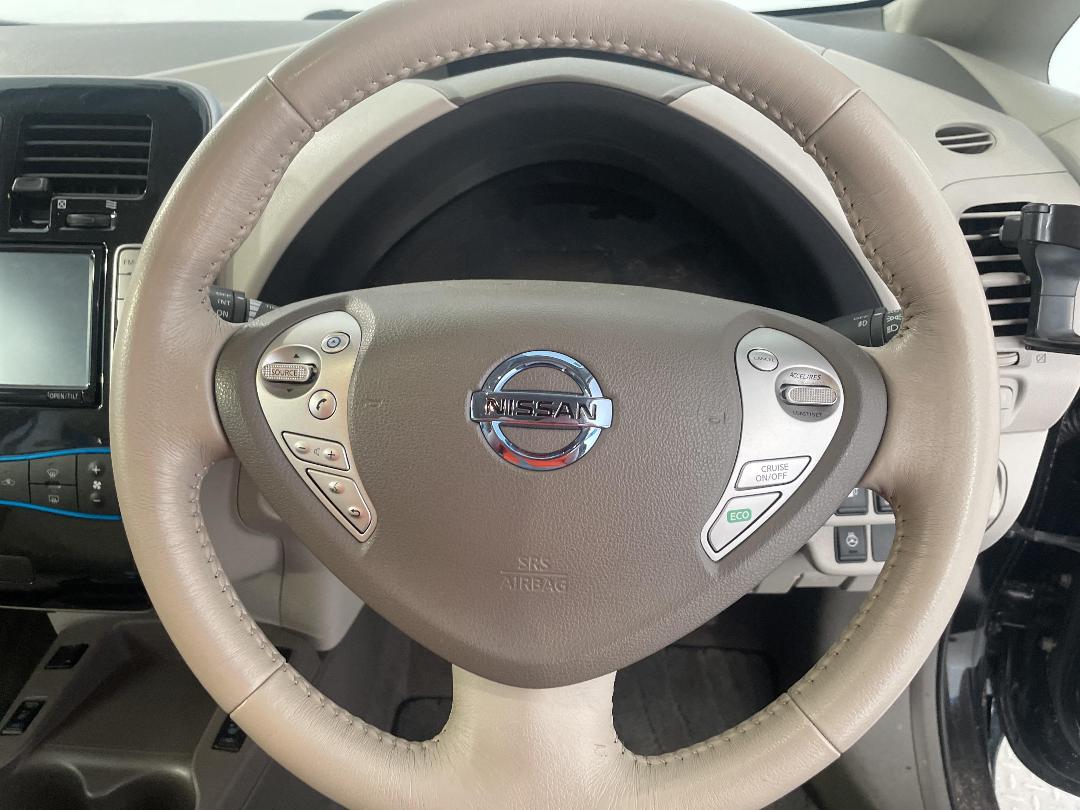 Photo '27' of Nissan Leaf