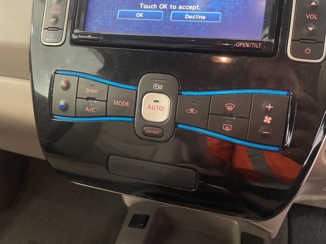 Photo '30' of Nissan Leaf