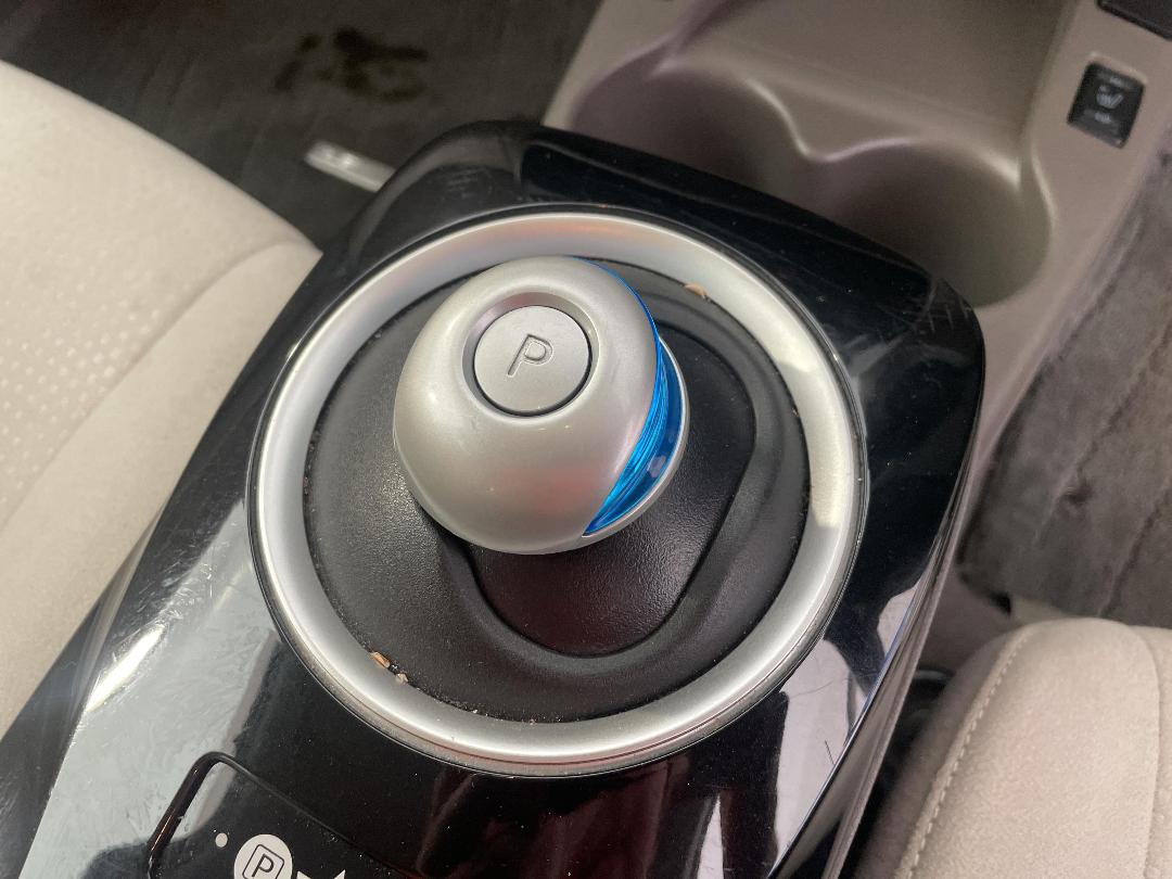 Photo '31' of Nissan Leaf