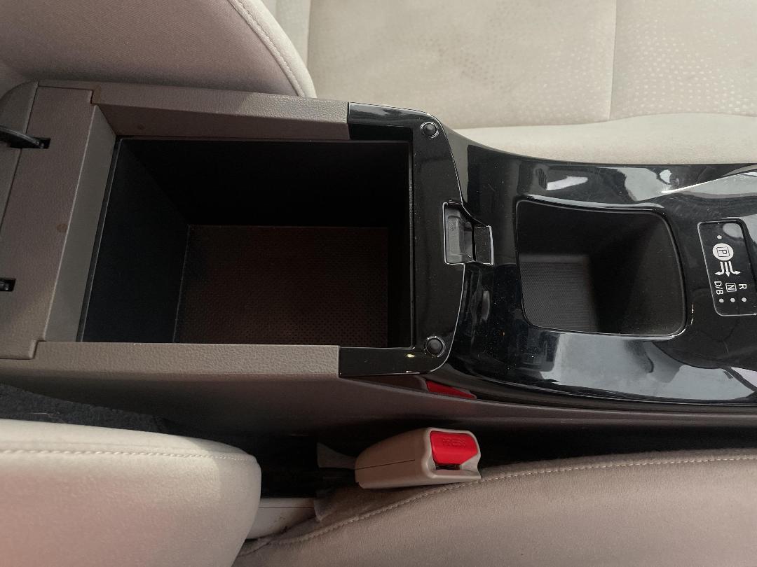 Photo '32' of Nissan Leaf