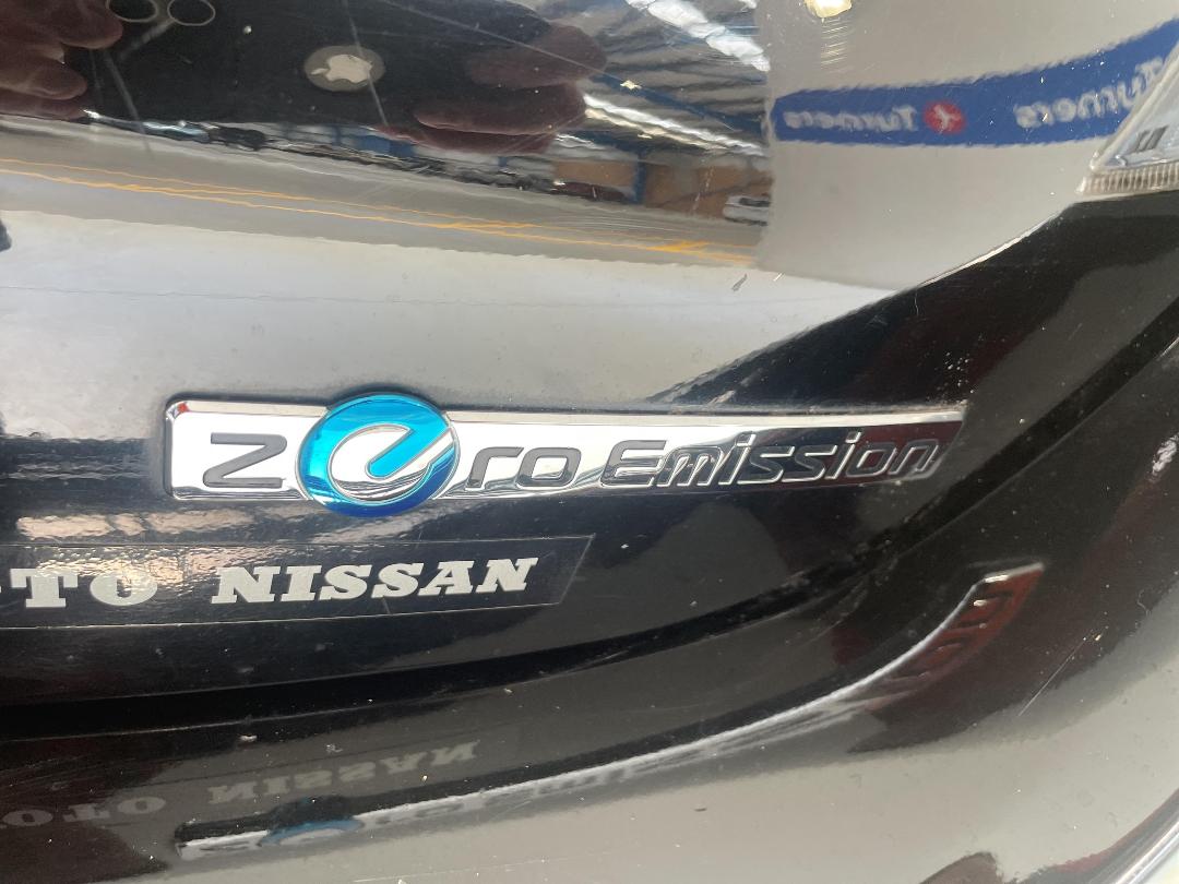 Photo '37' of Nissan Leaf