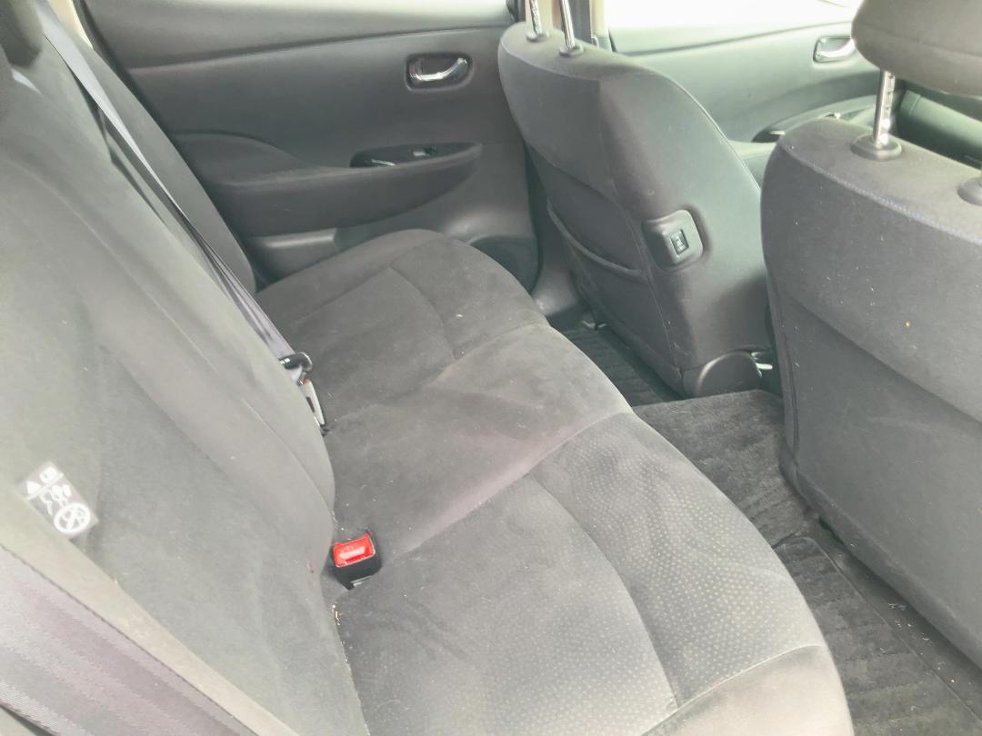 Photo '12' of Nissan Leaf