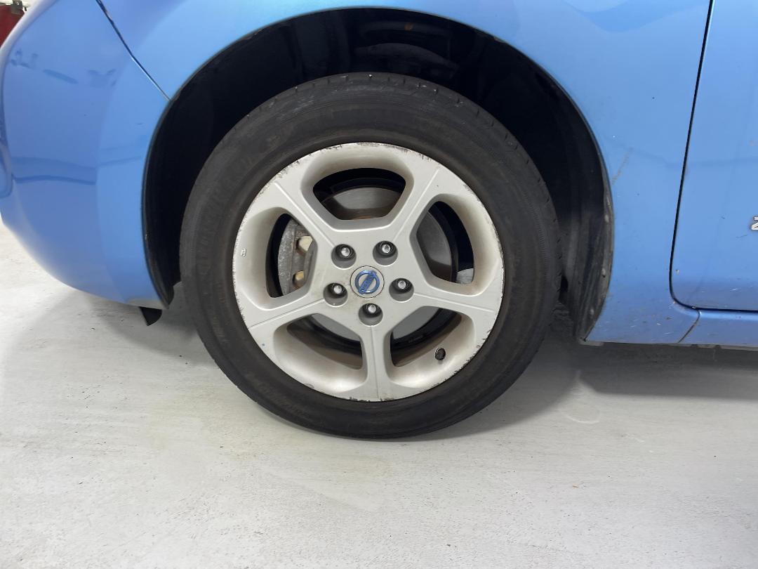 Photo '8' of Nissan Leaf