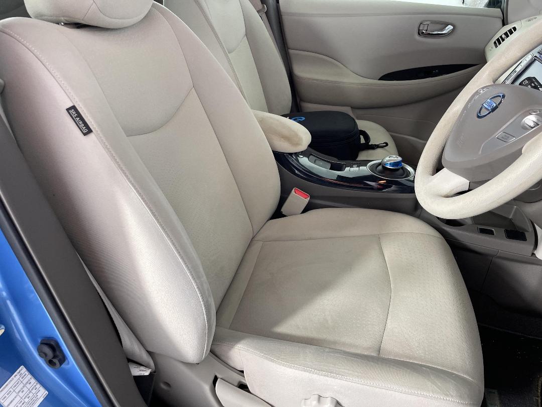 Photo '14' of Nissan Leaf