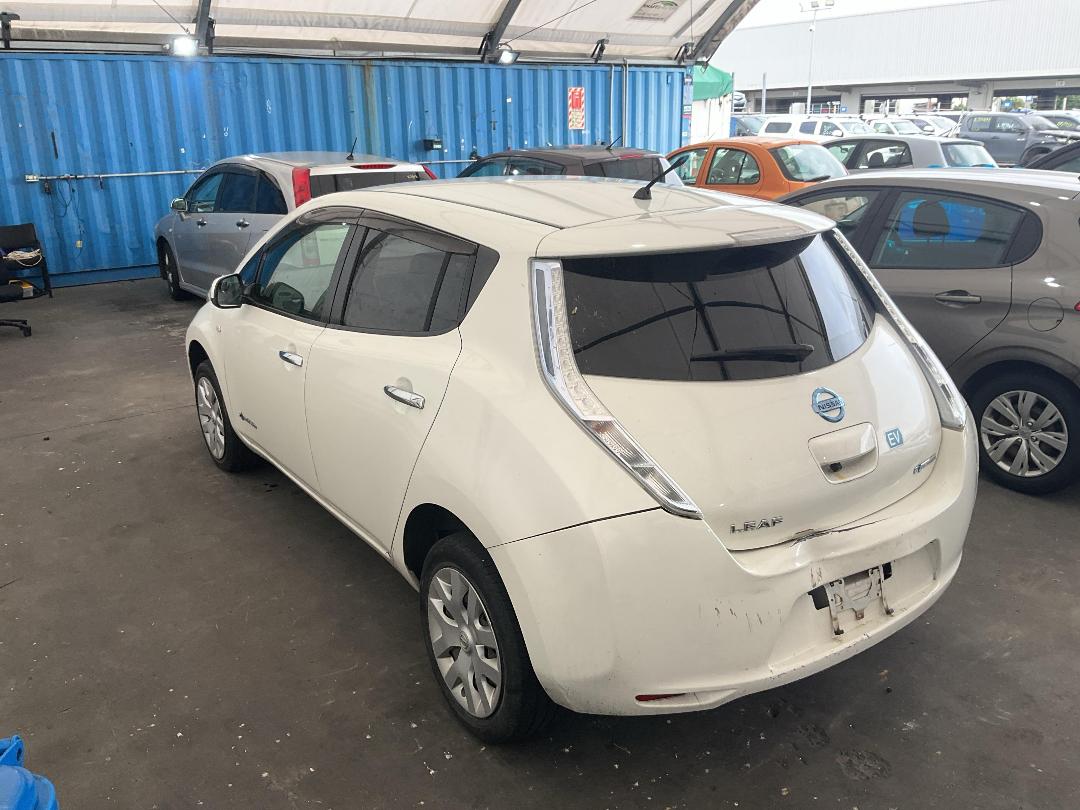 Photo '10' of Nissan Leaf