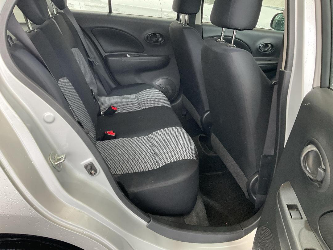 Photo '17' of Nissan March Photo '17' of Nissan March