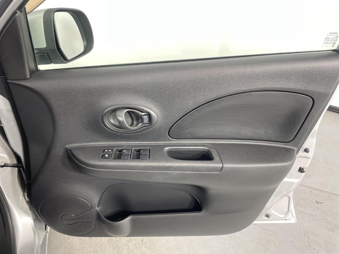 Photo '15' of Nissan March Photo '15' of Nissan March