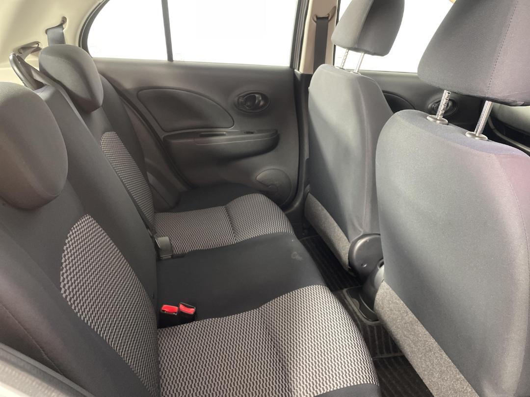 Photo '20' of Nissan March Photo '20' of Nissan March