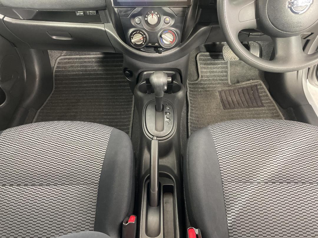 Photo '18' of Nissan March Photo '18' of Nissan March