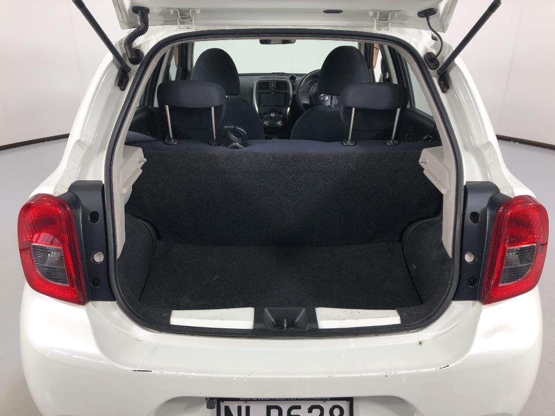 Photo '14' of Nissan March