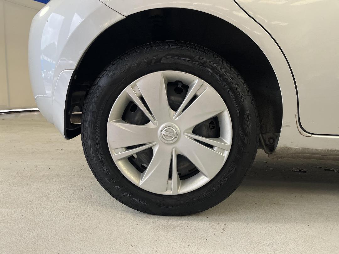 Photo '12' of Nissan March