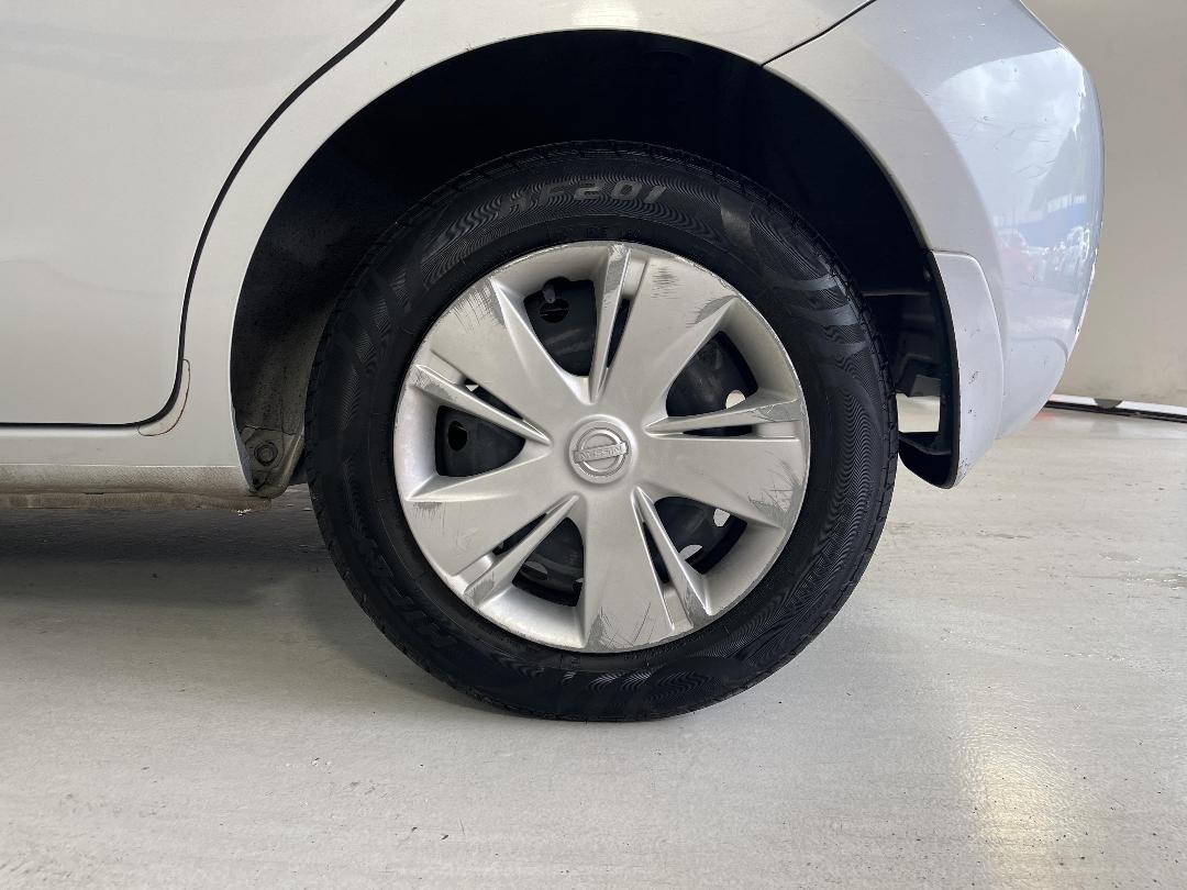 Photo '11' of Nissan March