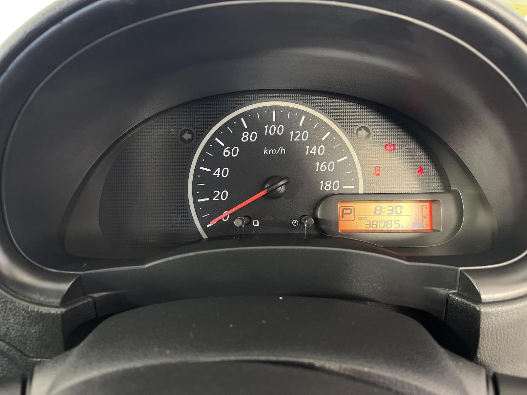 Photo '21' of Nissan March