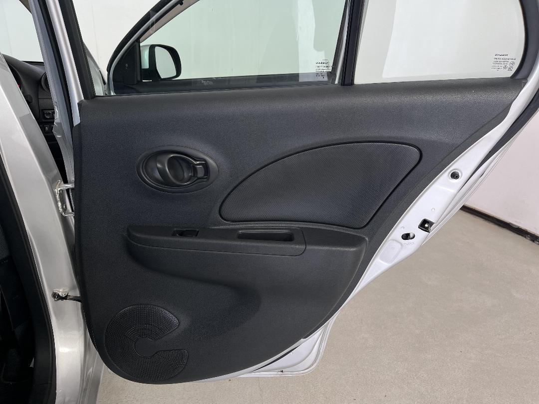 Photo '19' of Nissan March