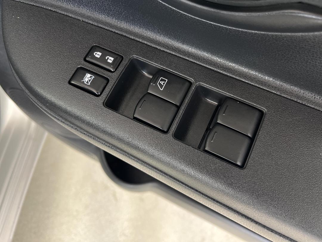 Photo '23' of Nissan March