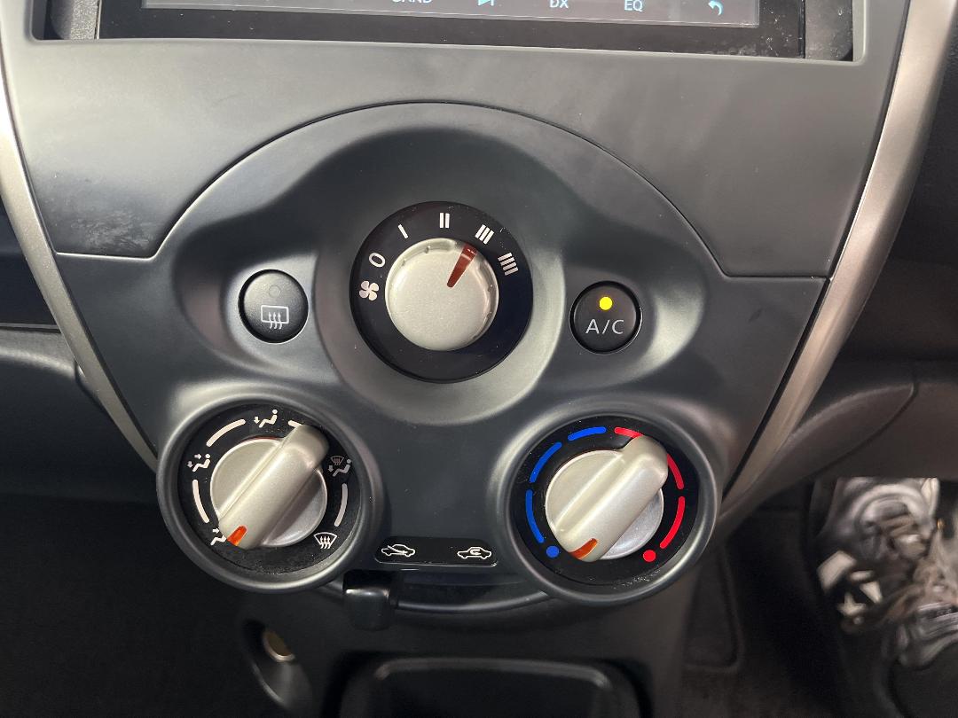 Photo '26' of Nissan March