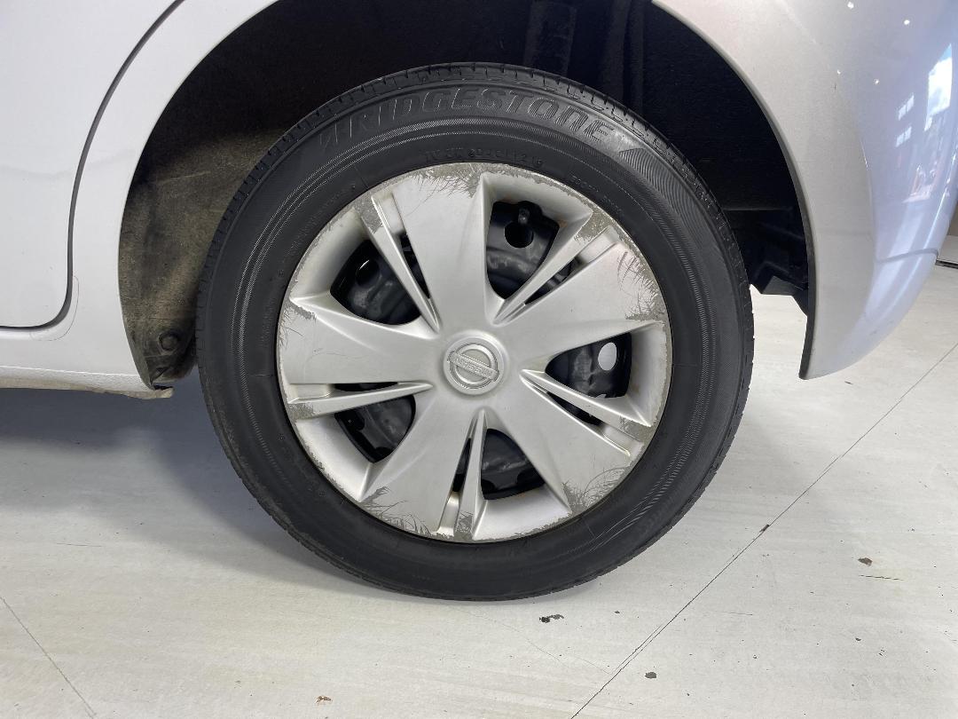 Photo '11' of Nissan March