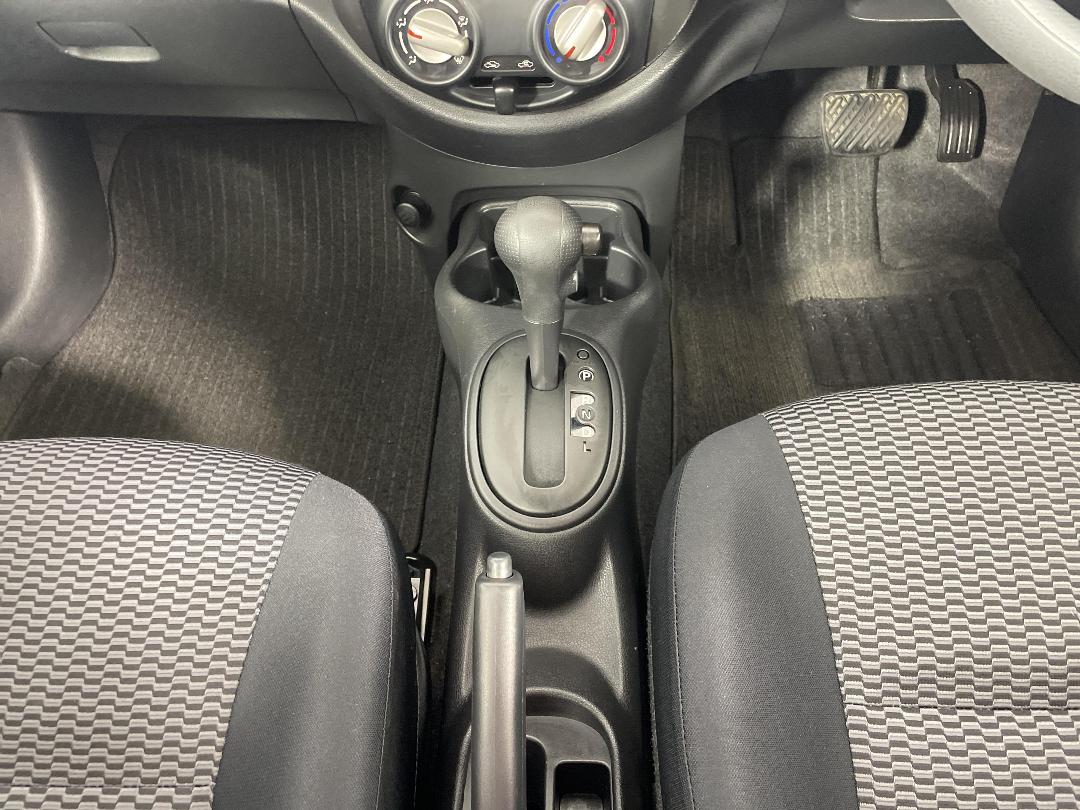 Photo '18' of Nissan March