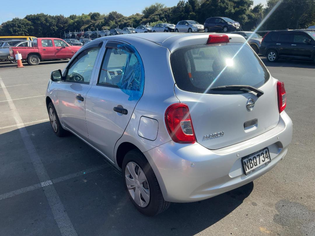 Photo '4' of Nissan March