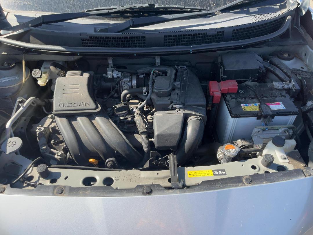 Photo '8' of Nissan March