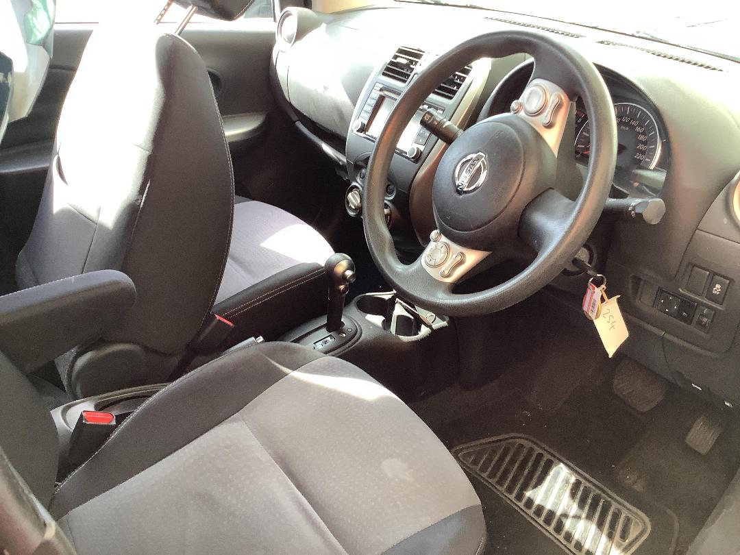 Photo '12' of Nissan Micra ST-L