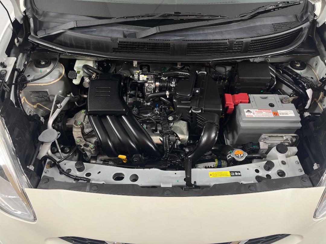 Photo '13' of Nissan Micra