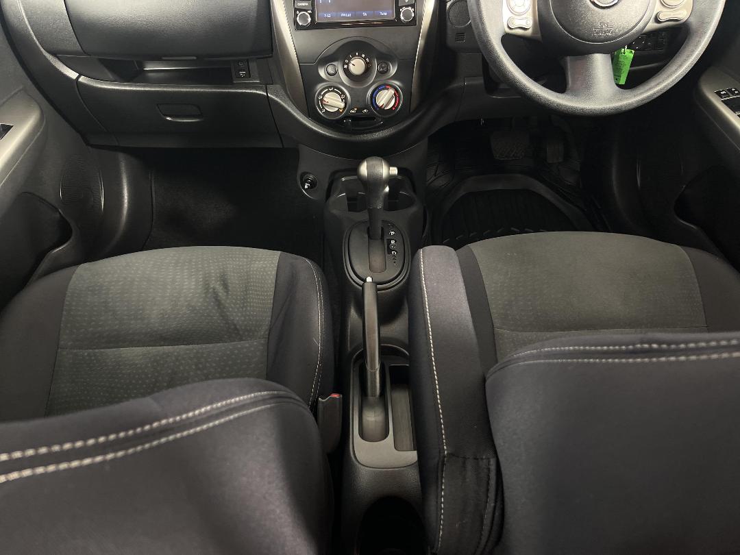 Photo '18' of Nissan Micra